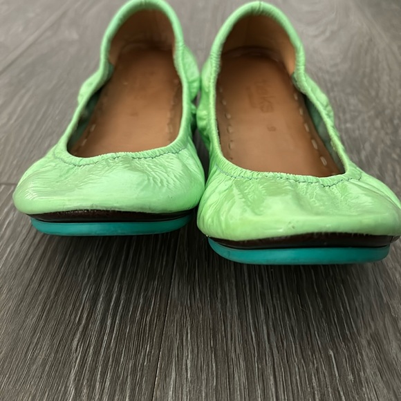 GUC Mint Green Patent Leather Tieks, Size 9 - Picture 2 of 10